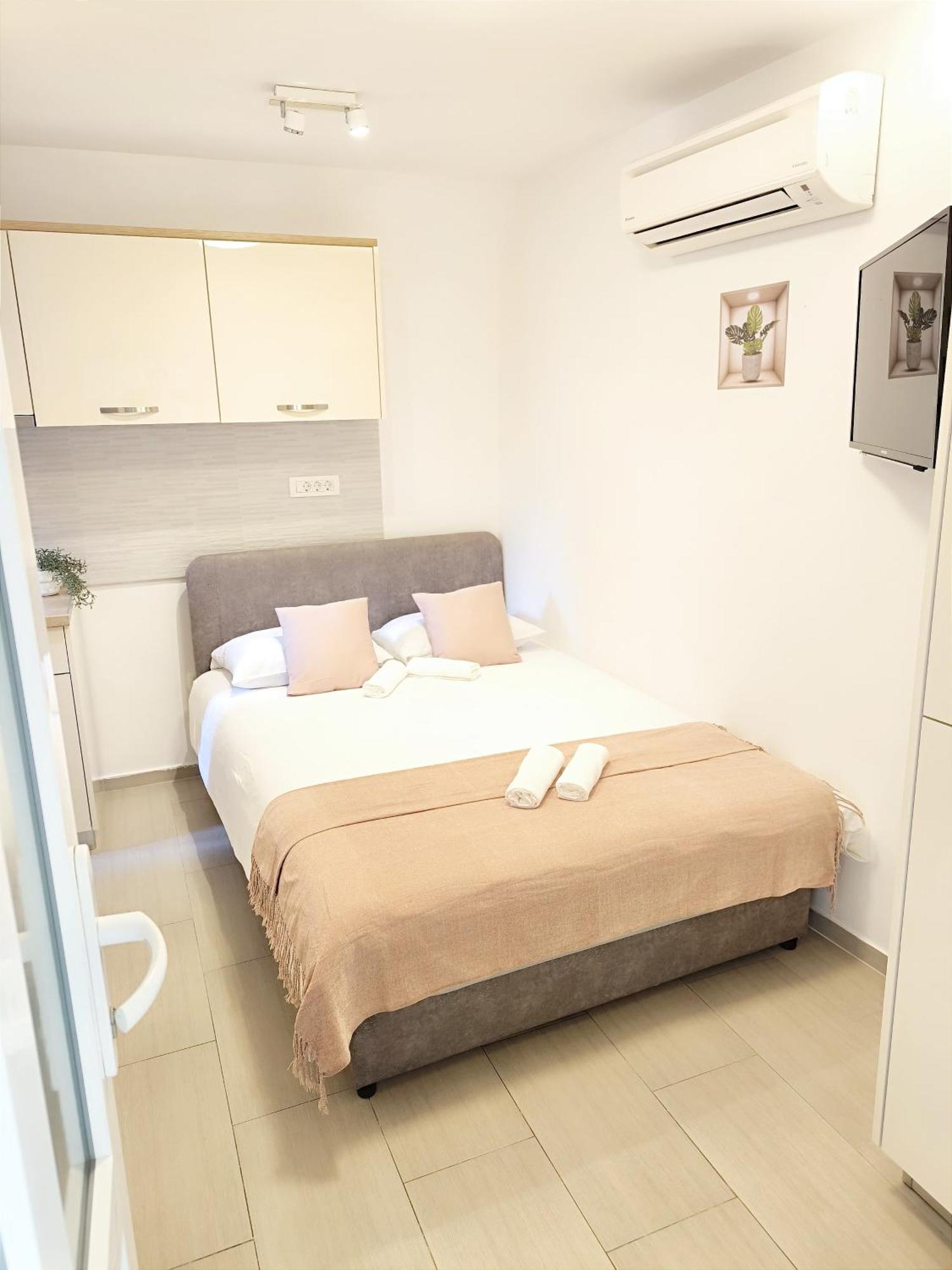 Central Apartment & Room Niko Сплит Екстериор снимка